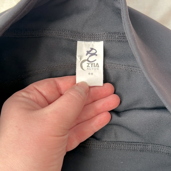 Zyia Size 6-8 Luxe Block in Black Tape - Picture 5 of 12